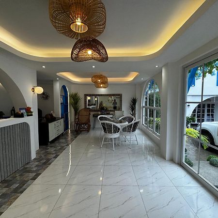 Bernese Resort Hotel Powered By Cocotel Ligao 外观 照片