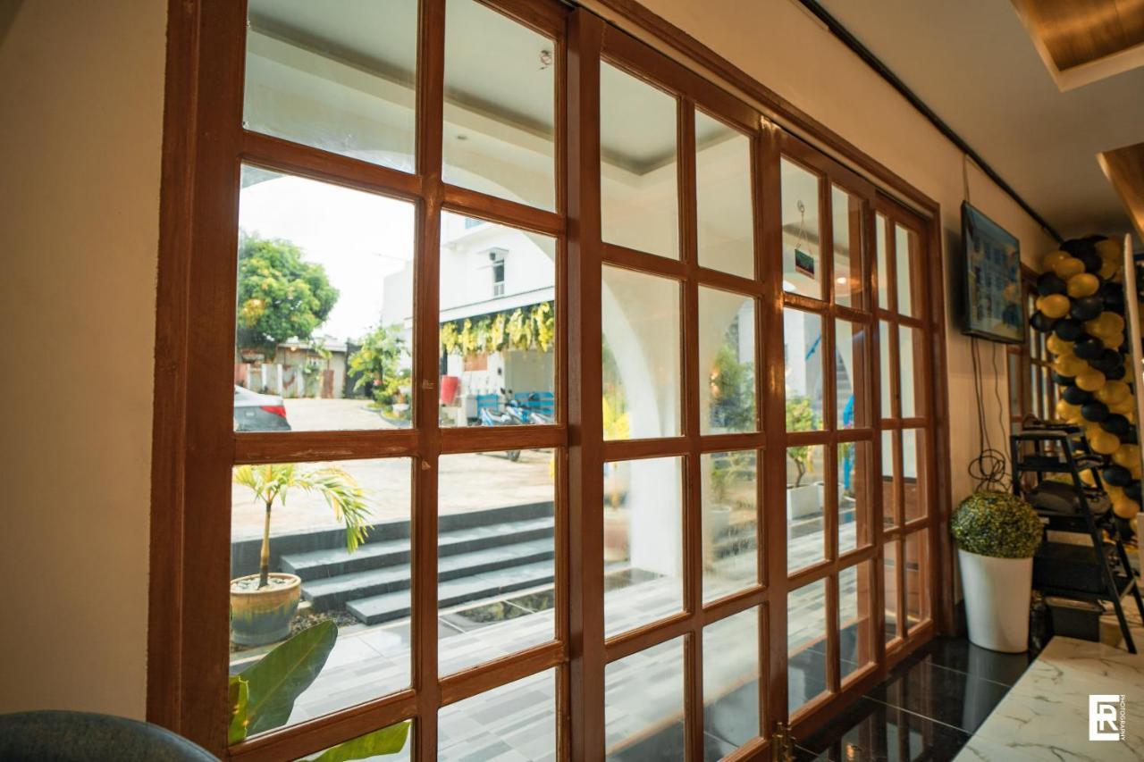 Bernese Resort Hotel Powered By Cocotel Ligao 外观 照片