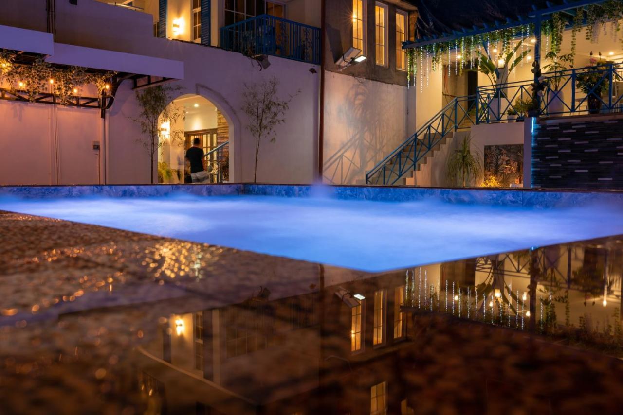 Bernese Resort Hotel Powered By Cocotel Ligao 外观 照片