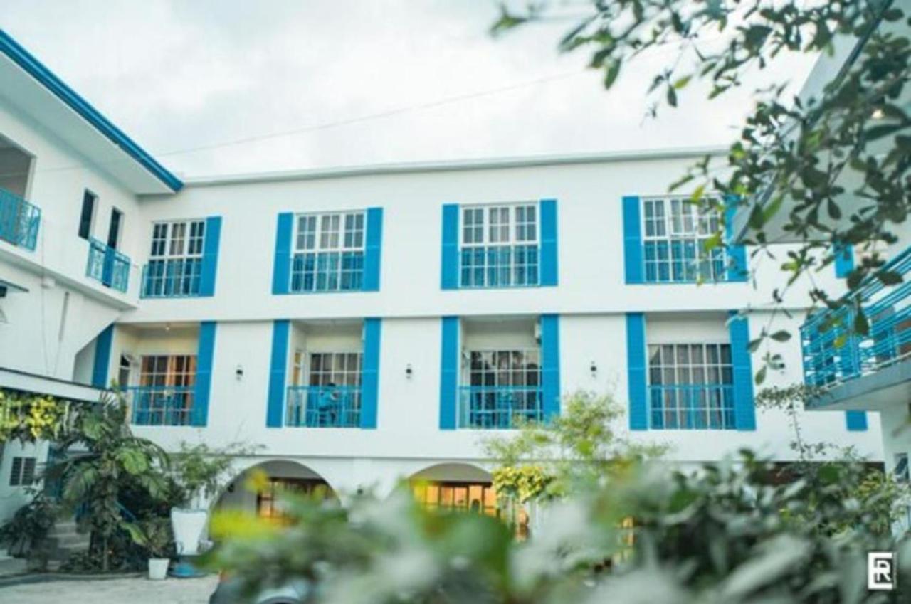 Bernese Resort Hotel Powered By Cocotel Ligao 外观 照片