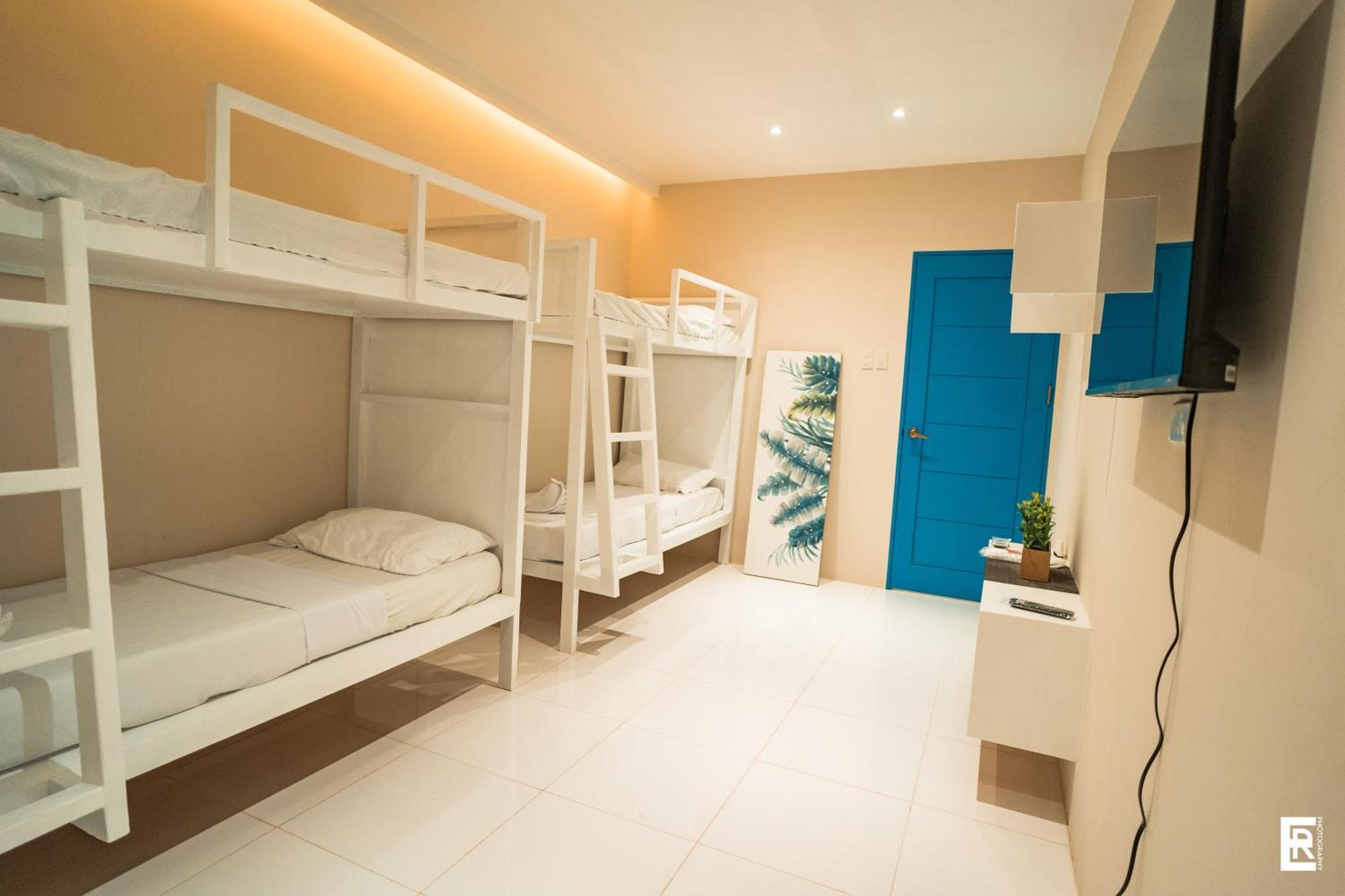 Bernese Resort Hotel Powered By Cocotel Ligao 客房 照片